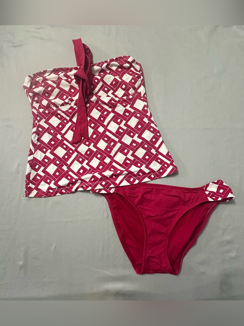 JAG Swimwear 2 Piece Tankini Medium Pink Red White Geometric Halter Top Bikini